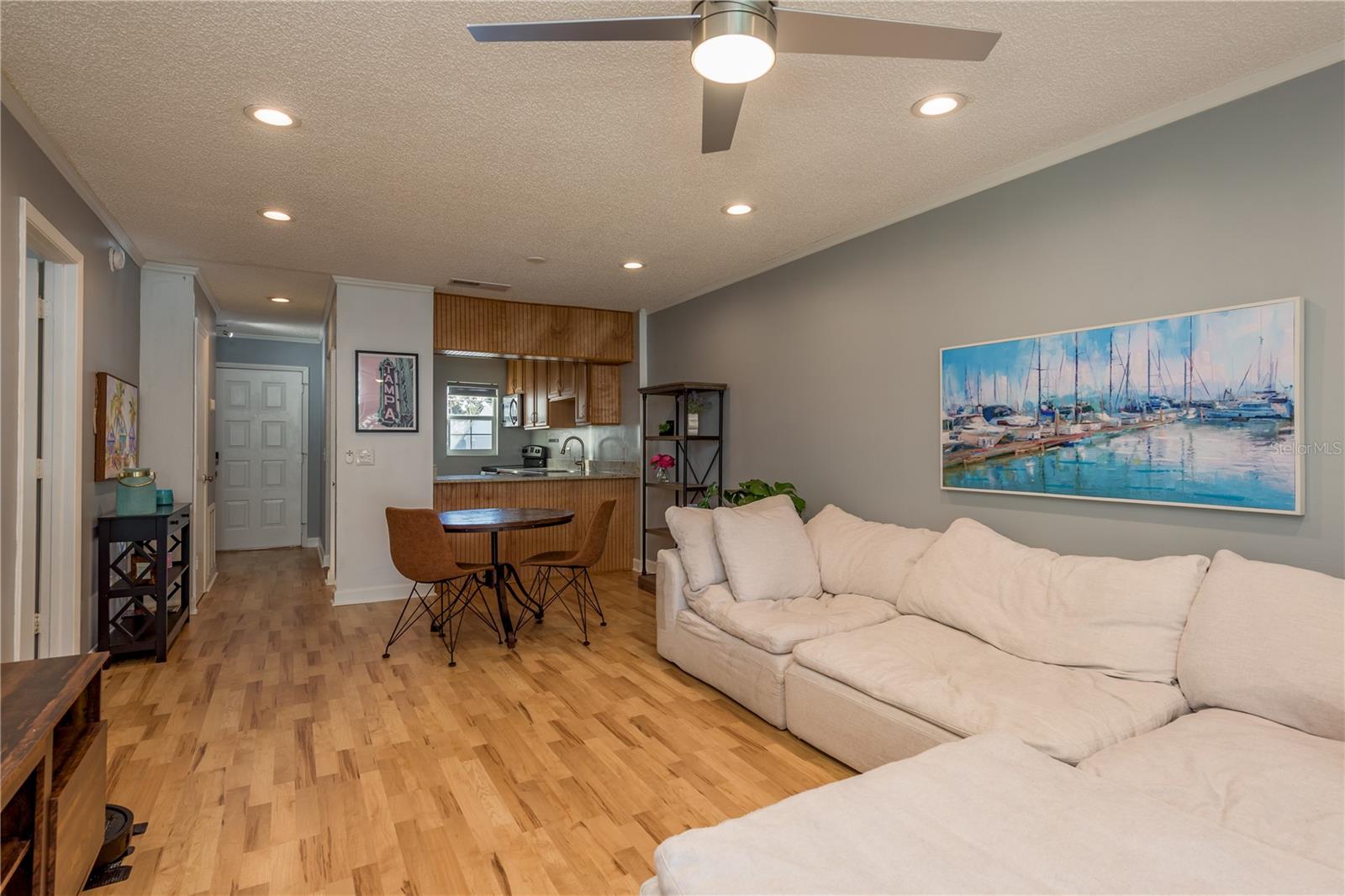 Image 9 of 40 For 4507 Oak Drive P72