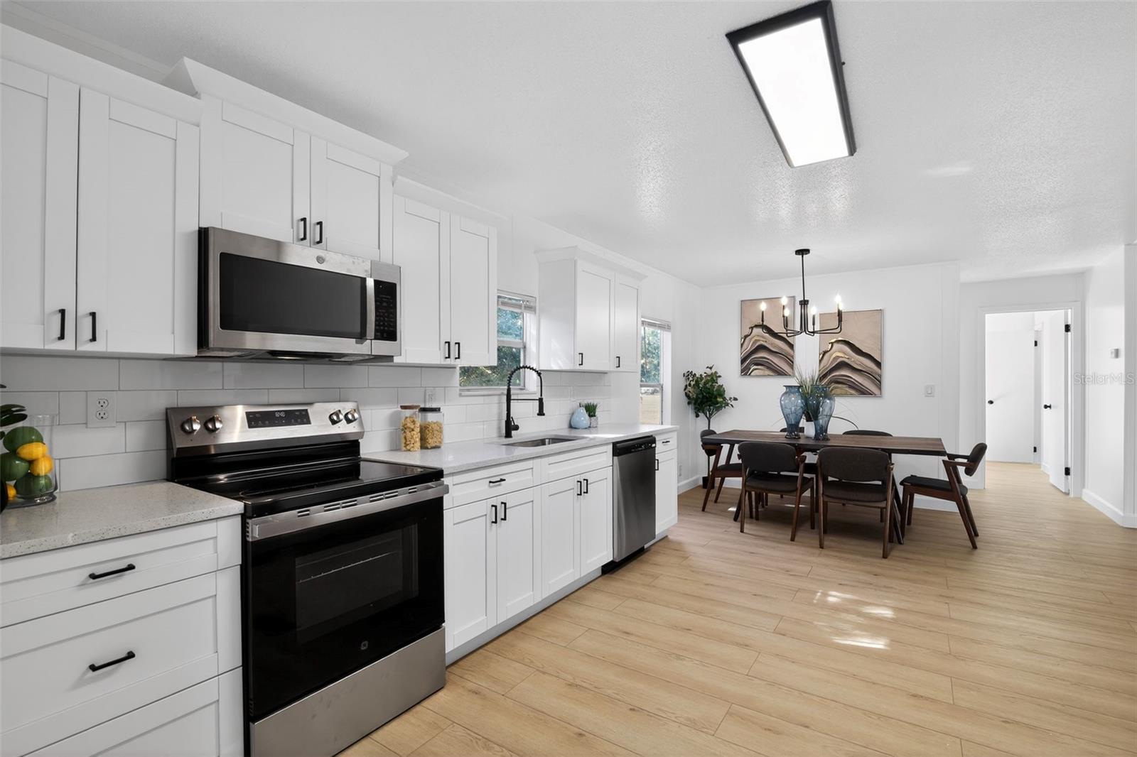 Image 11 of 28 For 21690 40th Street