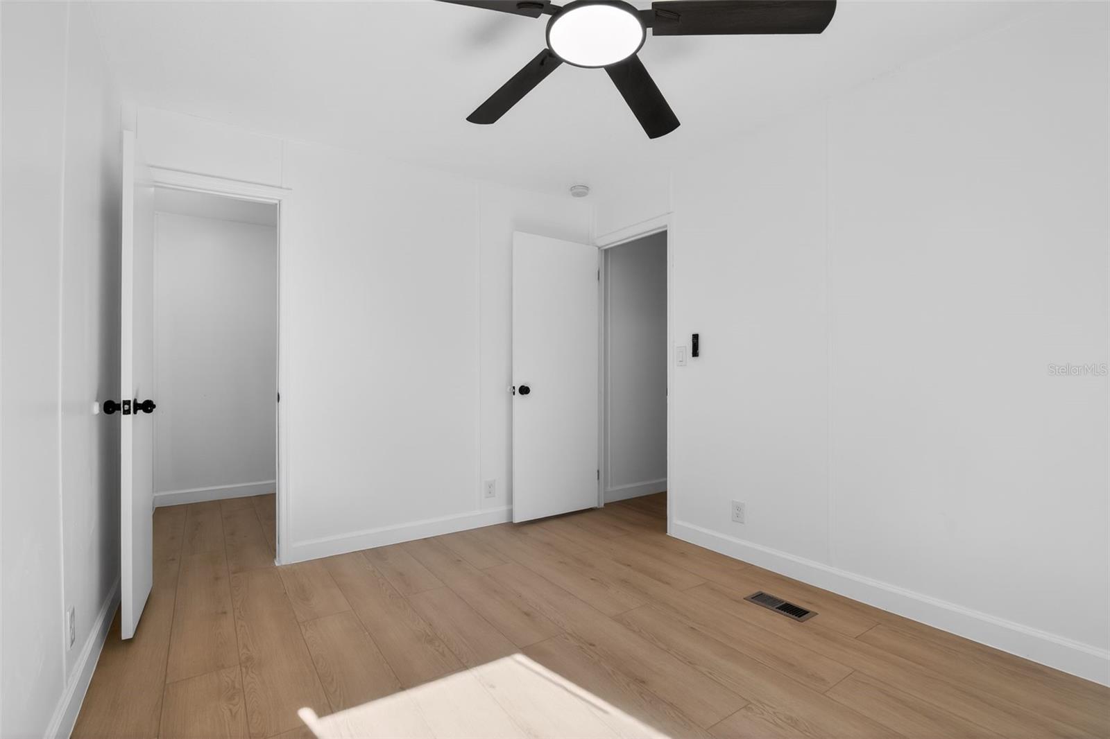 Image 25 of 28 For 21690 40th Street