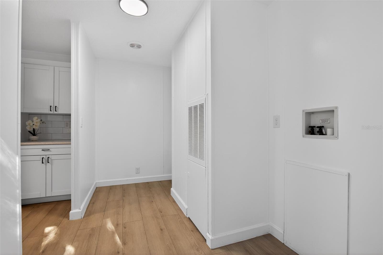 Image 26 of 28 For 21690 40th Street