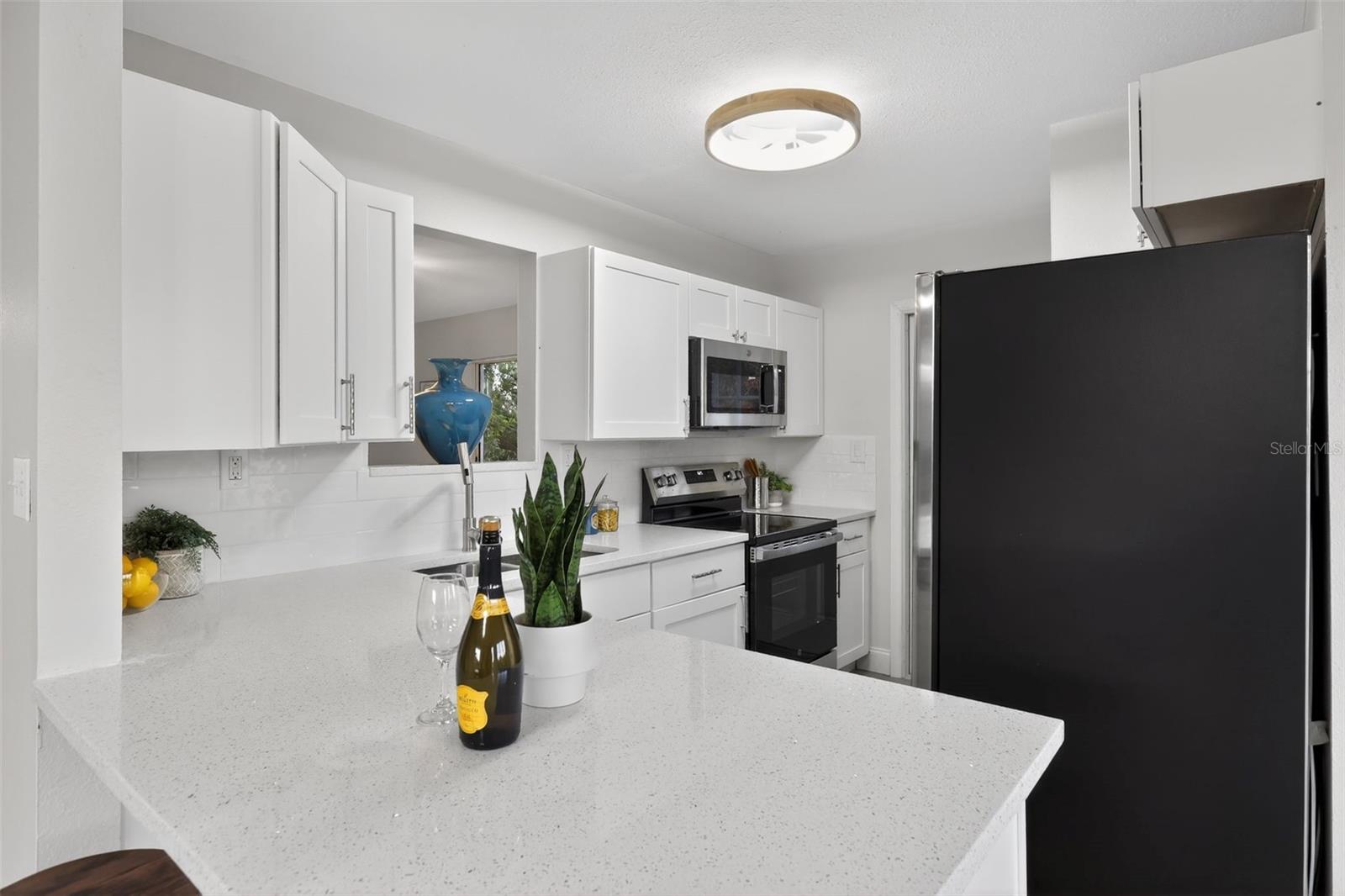 Image 10 of 27 For 522 Morgan Street