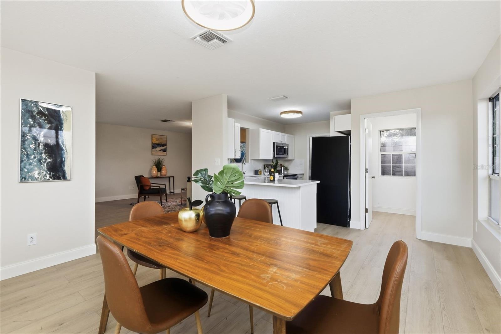 Image 14 of 27 For 522 Morgan Street