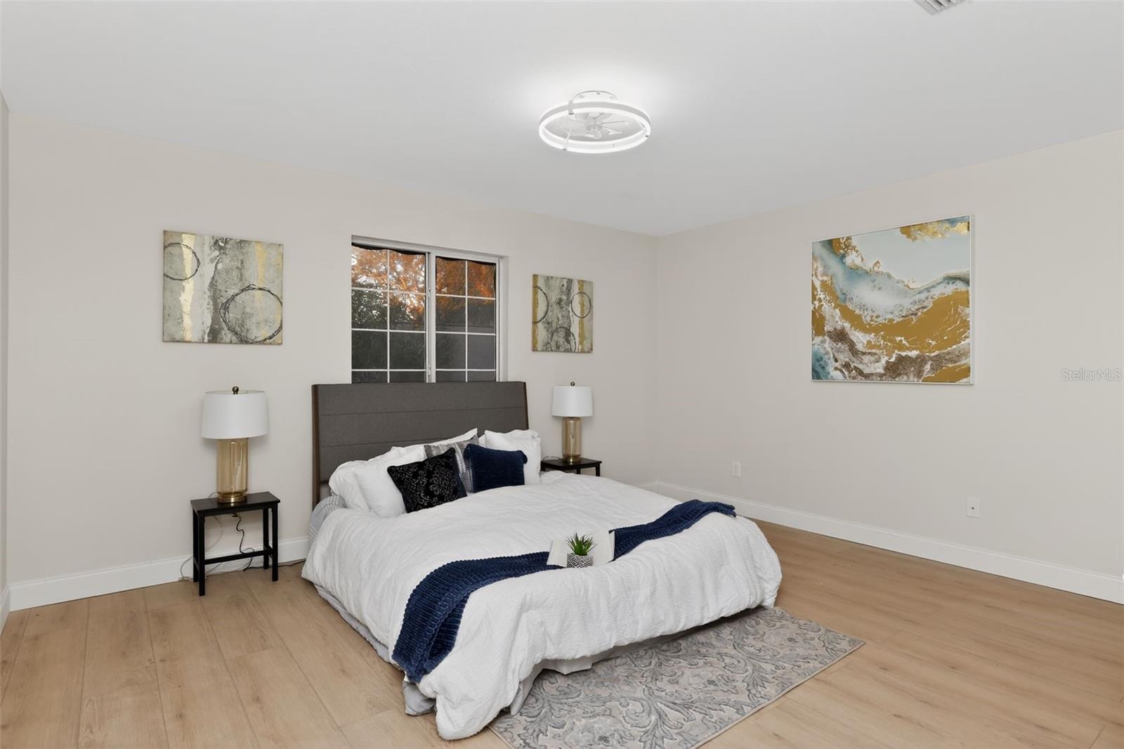 Image 16 of 27 For 522 Morgan Street