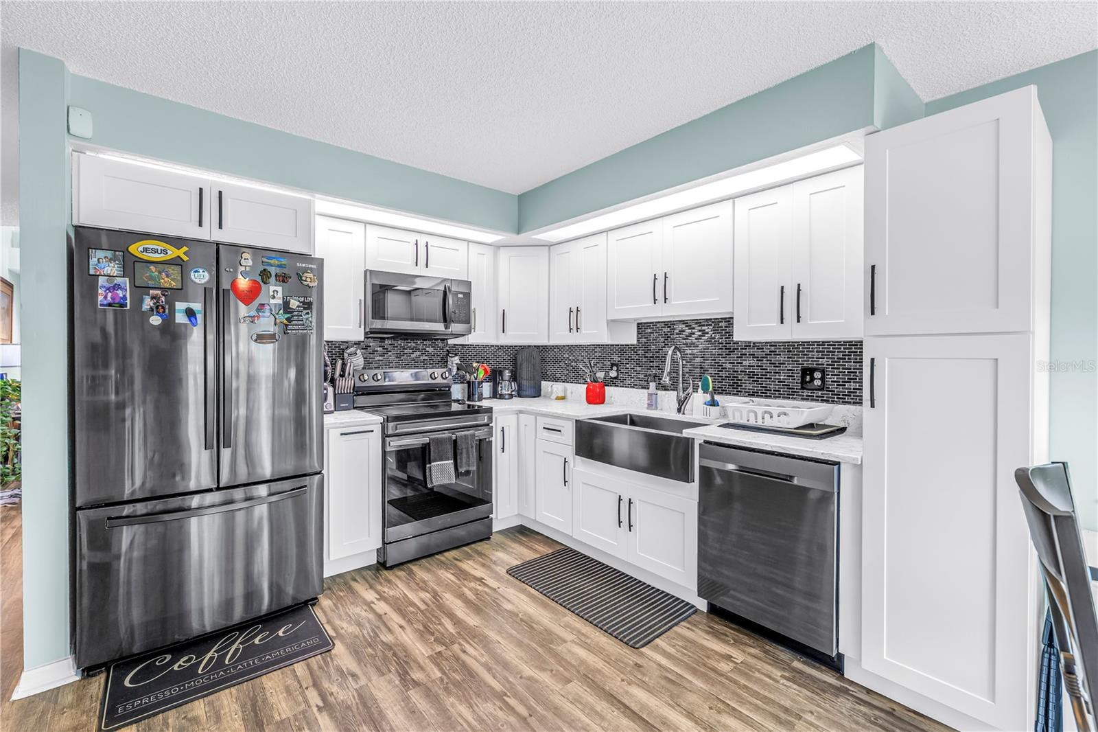 Image 13 of 47 For 9049 Antigua Drive