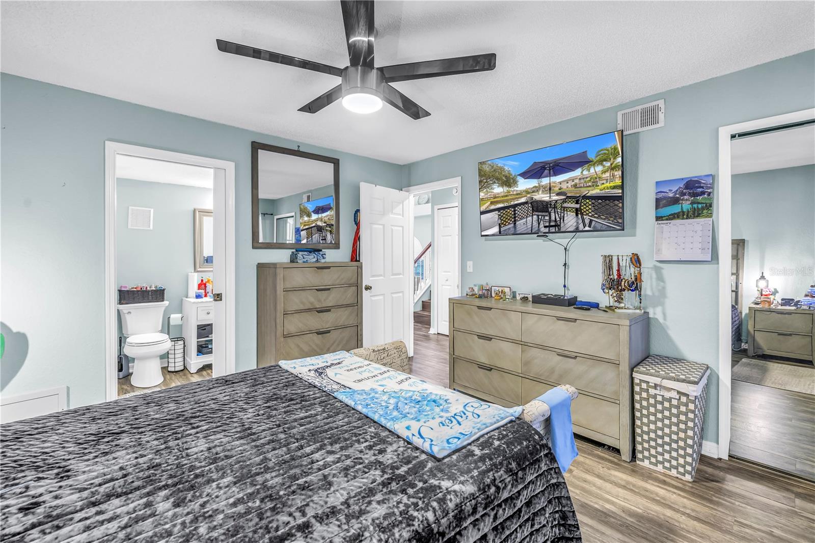 Image 18 of 47 For 9049 Antigua Drive