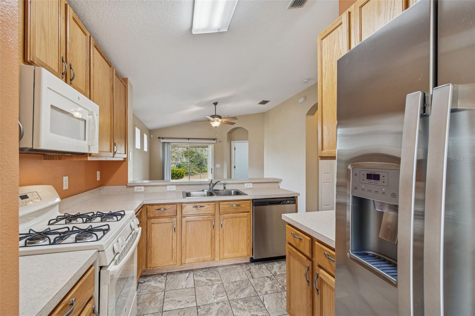 Image 11 of 37 For 8245 Crescent Moon Drive