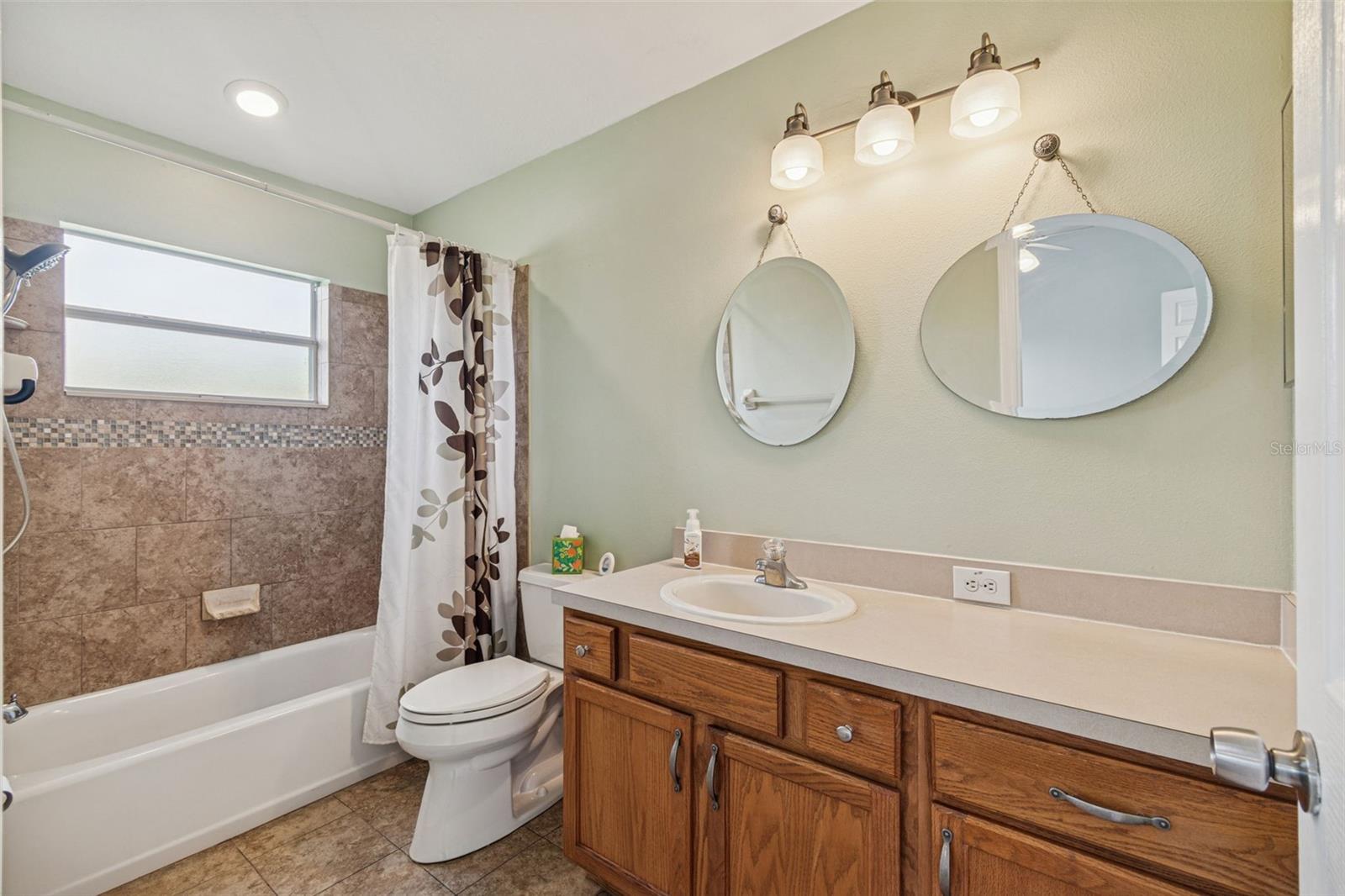 Image 22 of 37 For 8245 Crescent Moon Drive