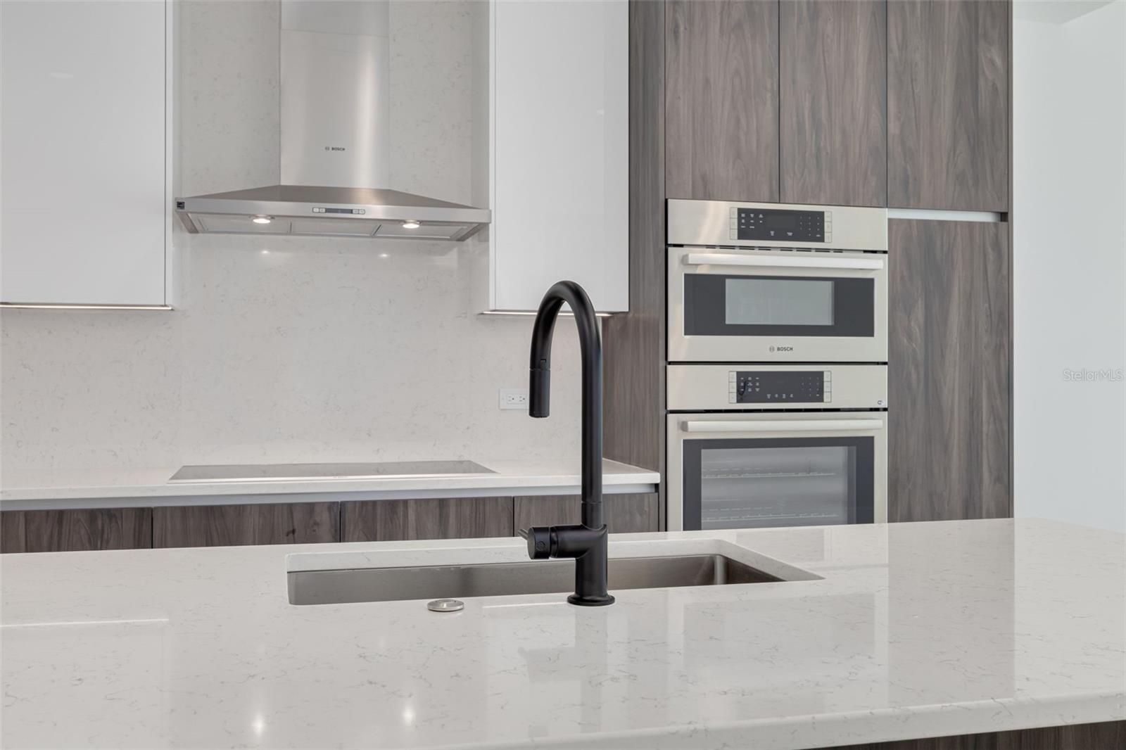 Image 8 of 36 For 777 3rd Avenue N 1507