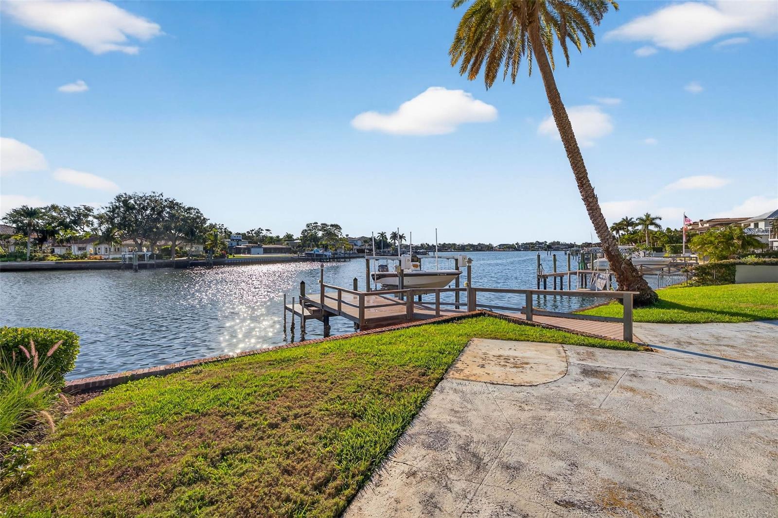 Image 23 of 33 For 1323 Snell Harbor Drive Ne