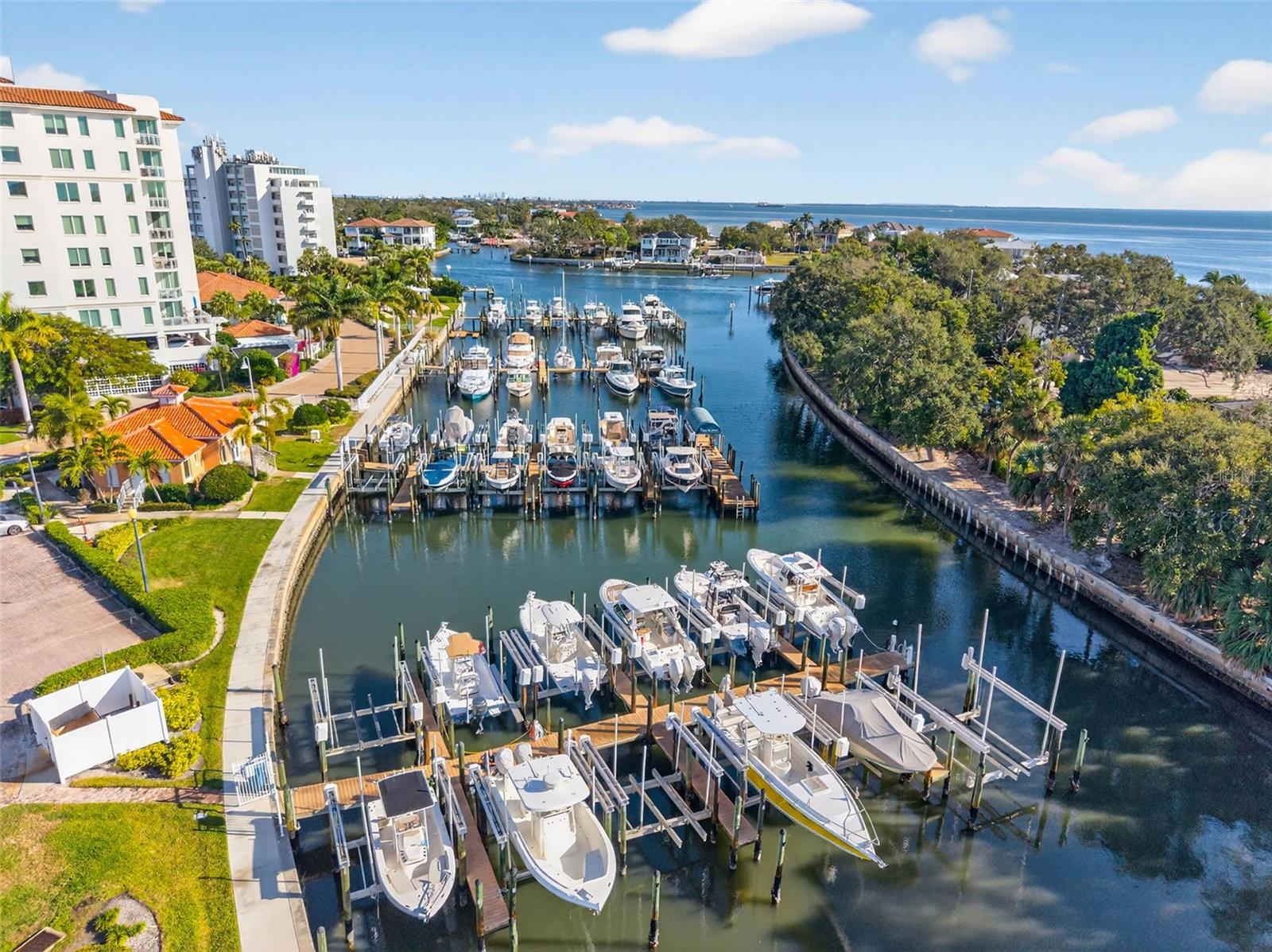 Image 28 of 33 For 1323 Snell Harbor Drive Ne