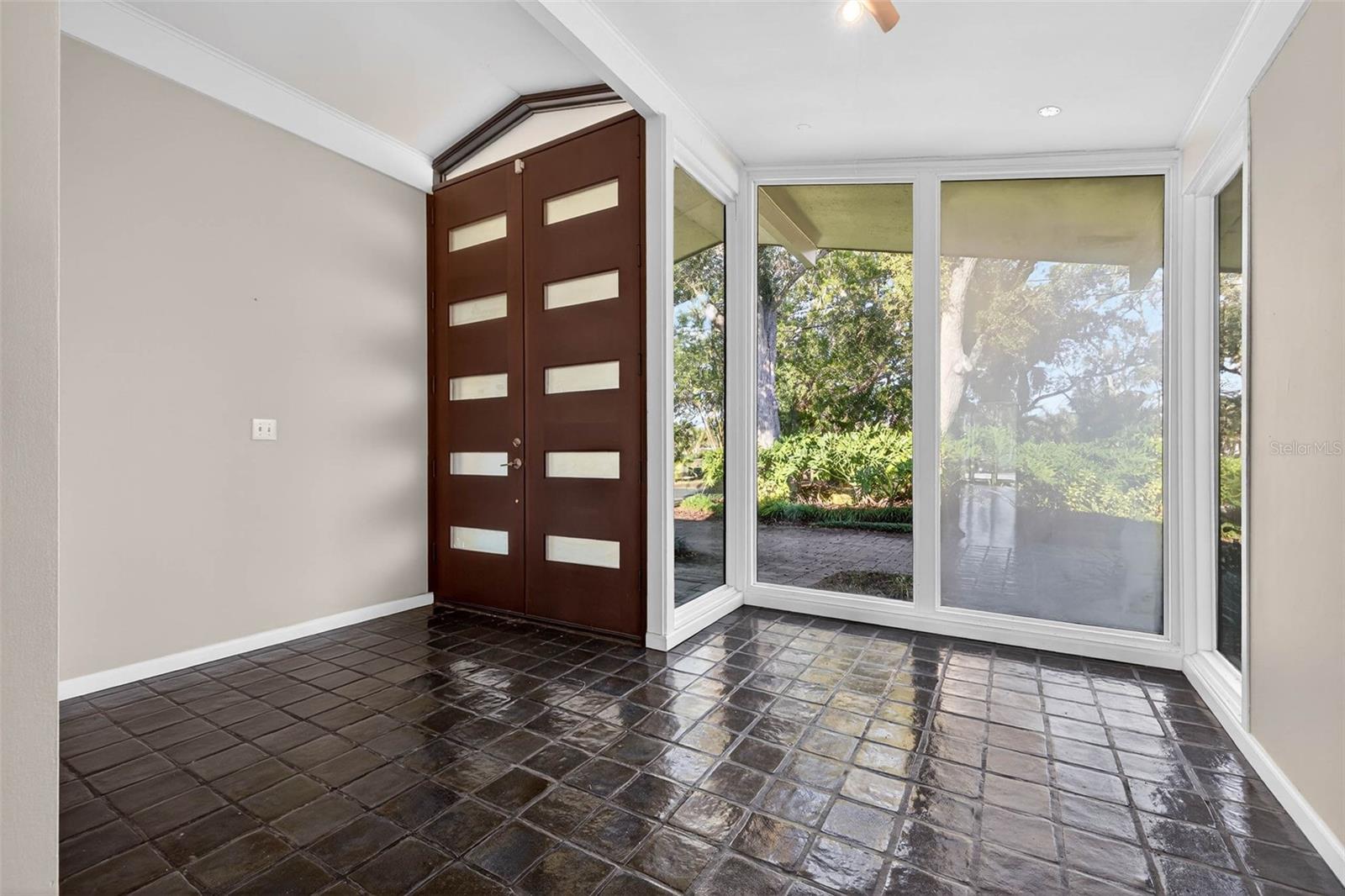 Image 5 of 33 For 1323 Snell Harbor Drive Ne