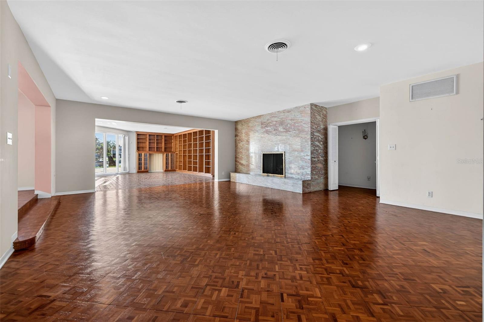 Image 7 of 33 For 1323 Snell Harbor Drive Ne