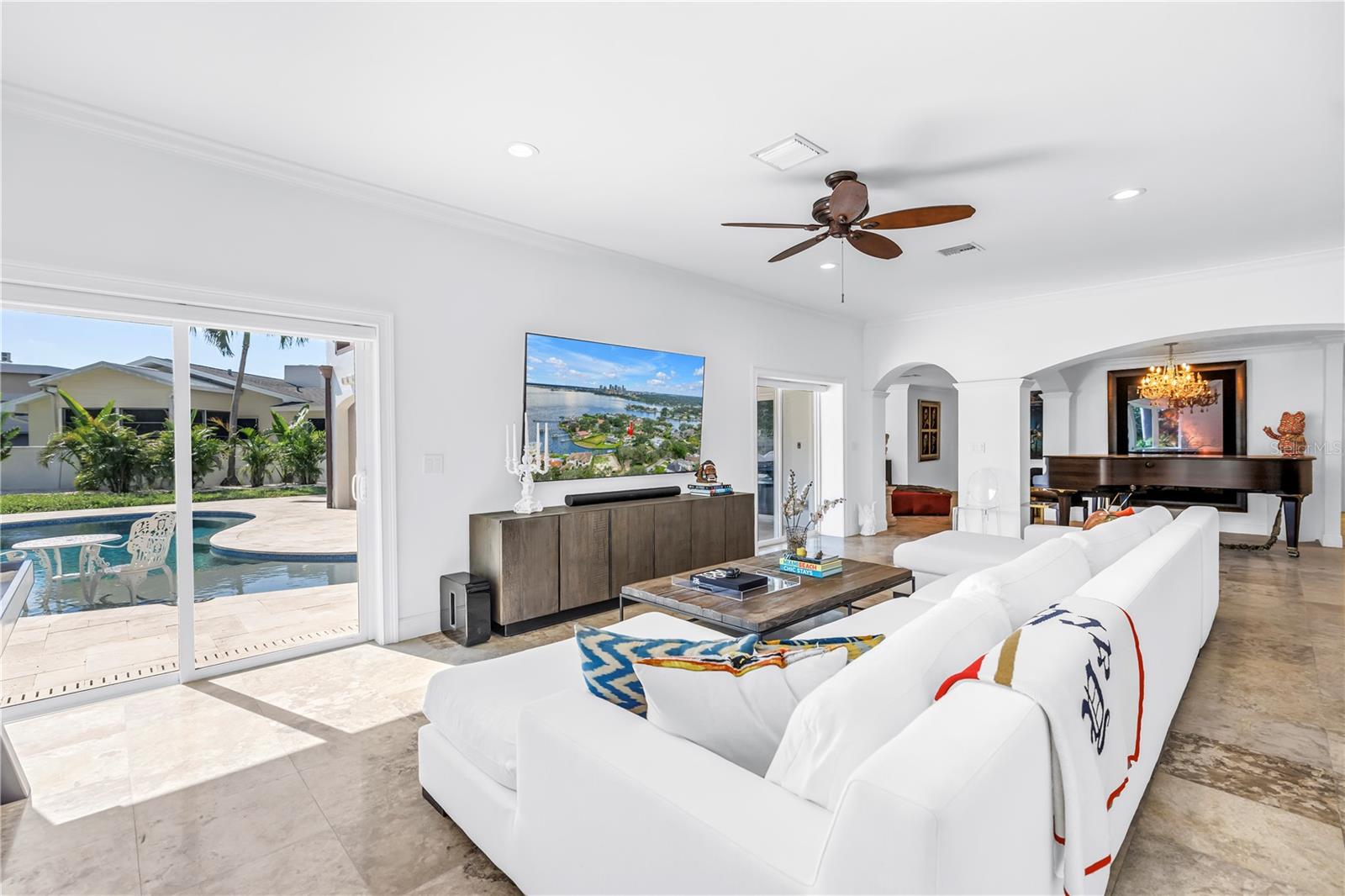 Image 16 of 55 For 145 Bay Point Drive Ne