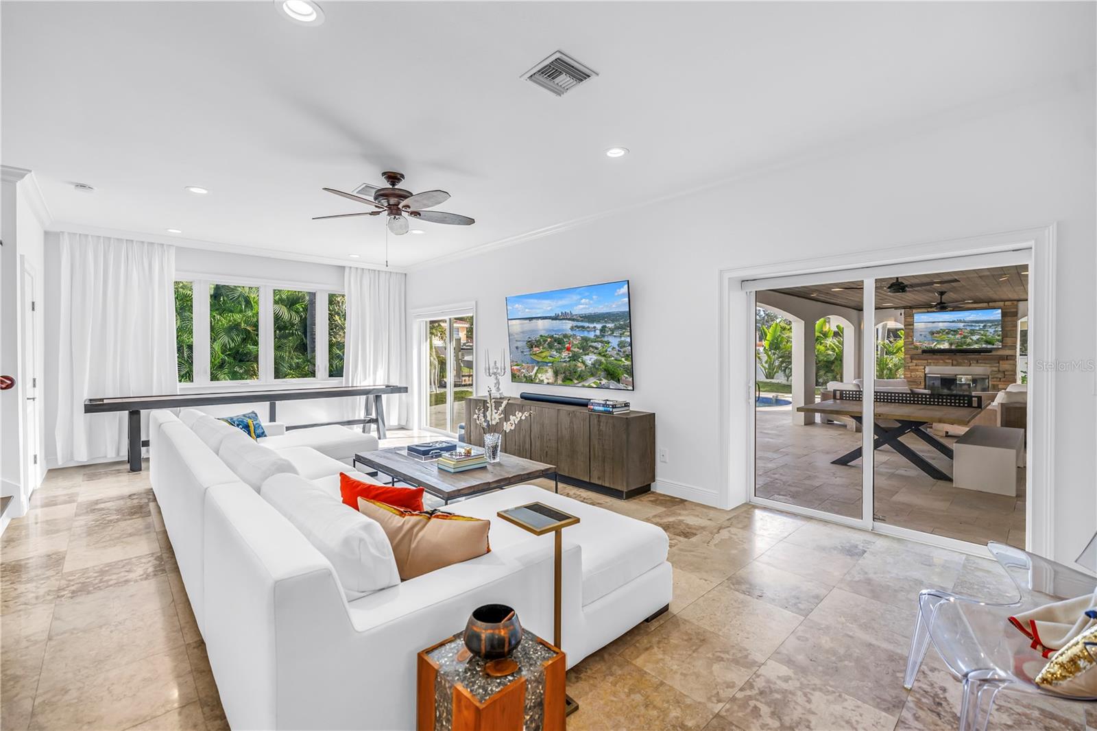 Image 17 of 55 For 145 Bay Point Drive Ne