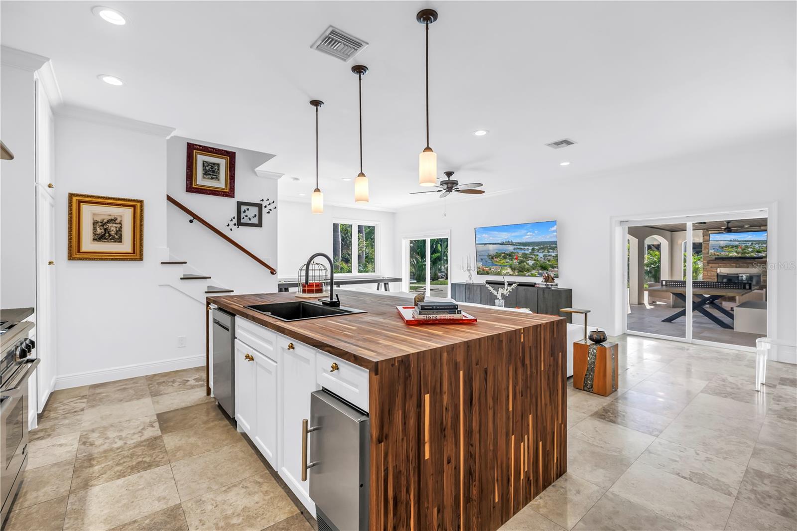 Image 23 of 55 For 145 Bay Point Drive Ne