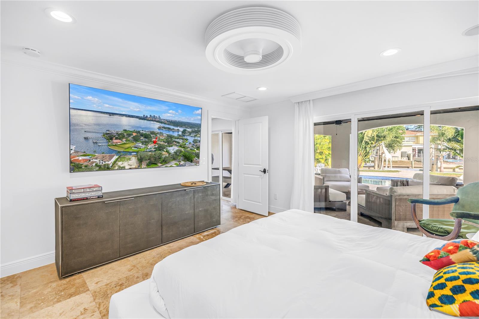 Image 28 of 55 For 145 Bay Point Drive Ne