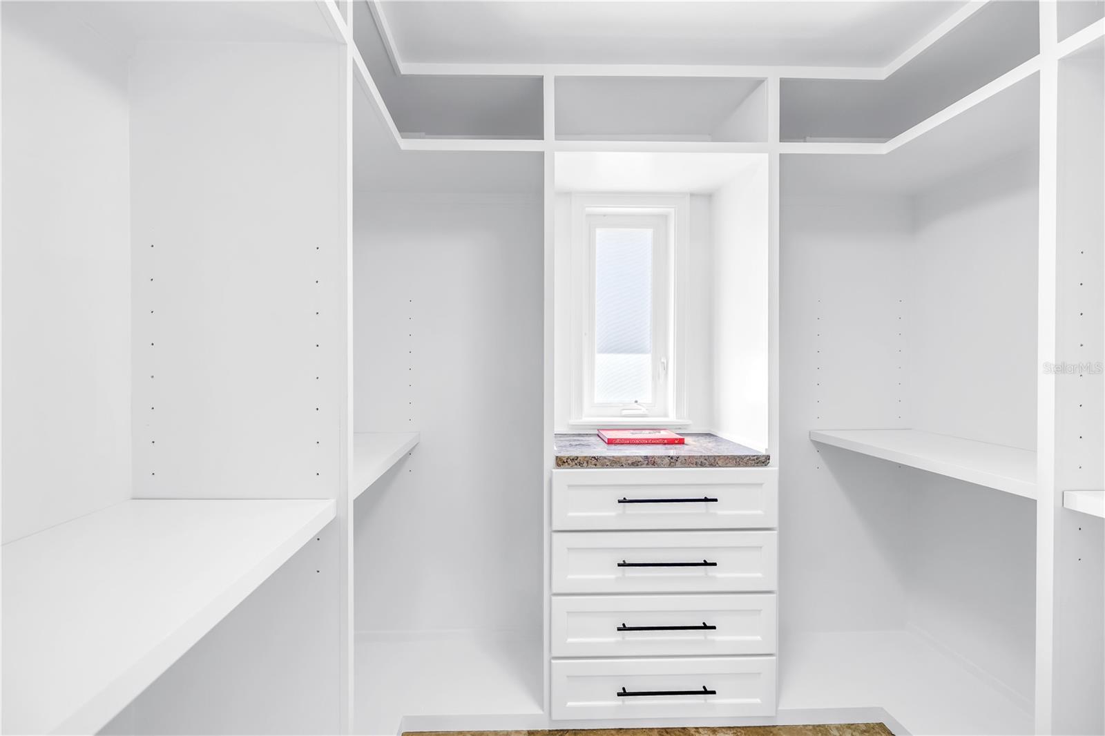 Image 33 of 55 For 145 Bay Point Drive Ne