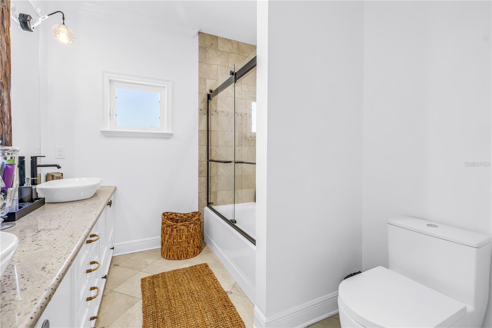 Image 41 of 55 For 145 Bay Point Drive Ne