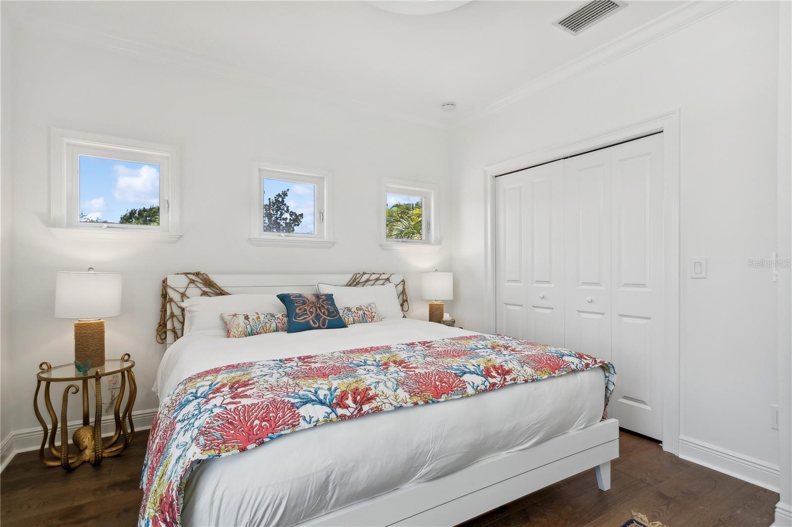 Image 44 of 55 For 145 Bay Point Drive Ne