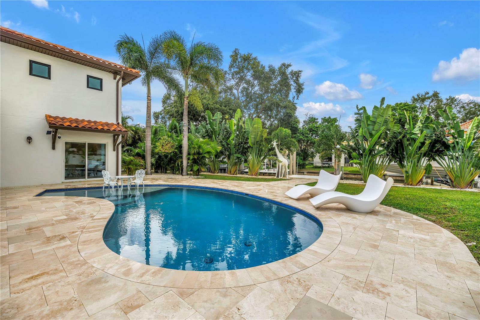 Image 49 of 55 For 145 Bay Point Drive Ne