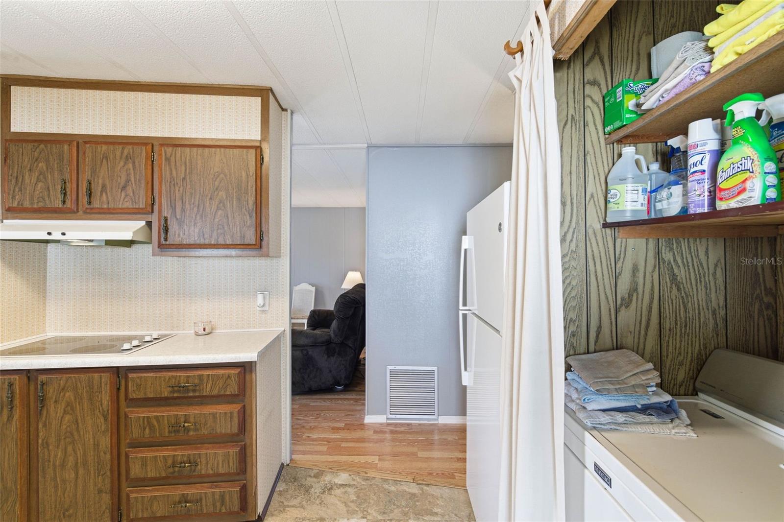 Listing photo id 8 for 39248 Us Highway 19 N 157