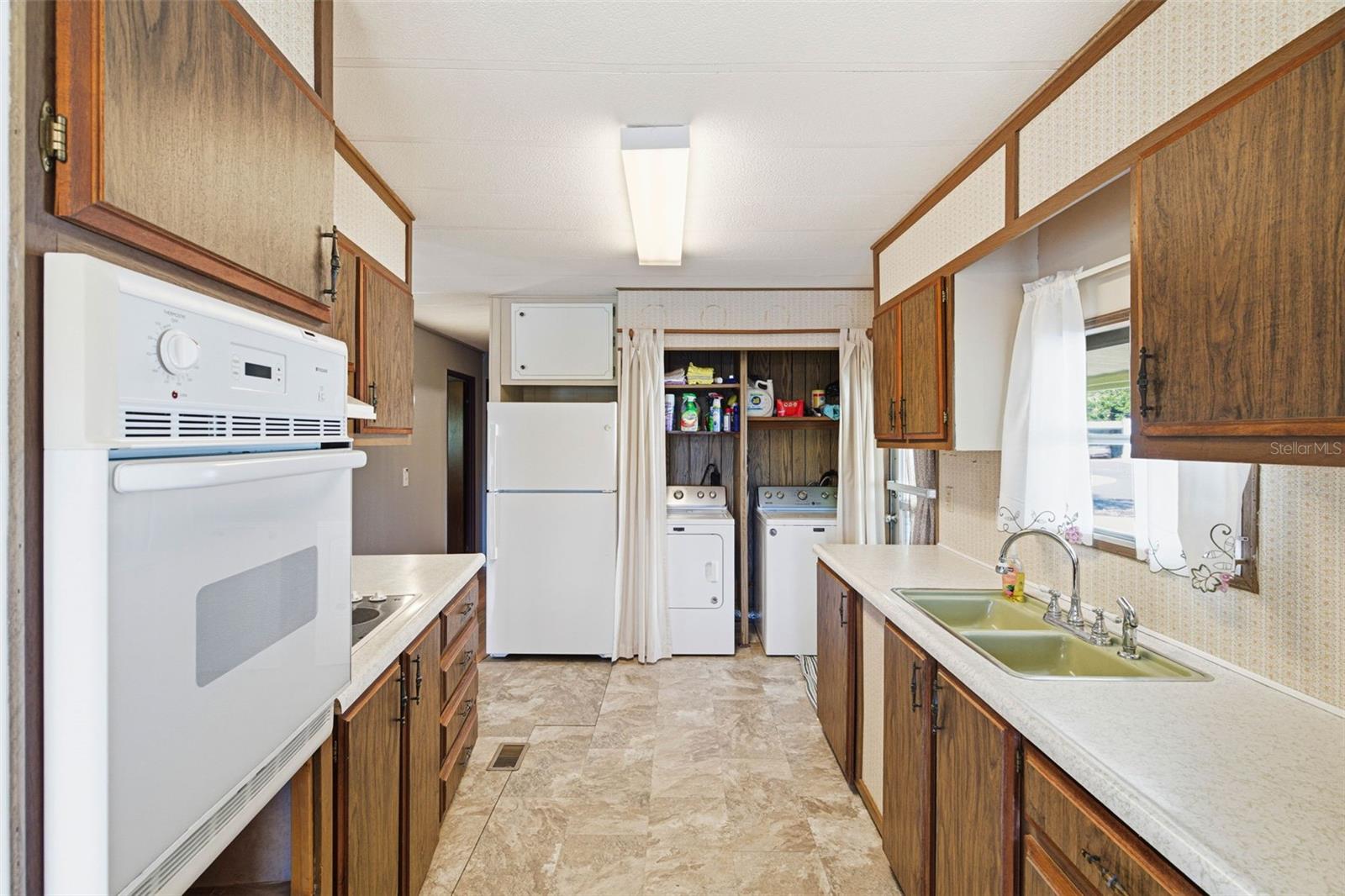 Listing photo id 11 for 39248 Us Highway 19 N 157