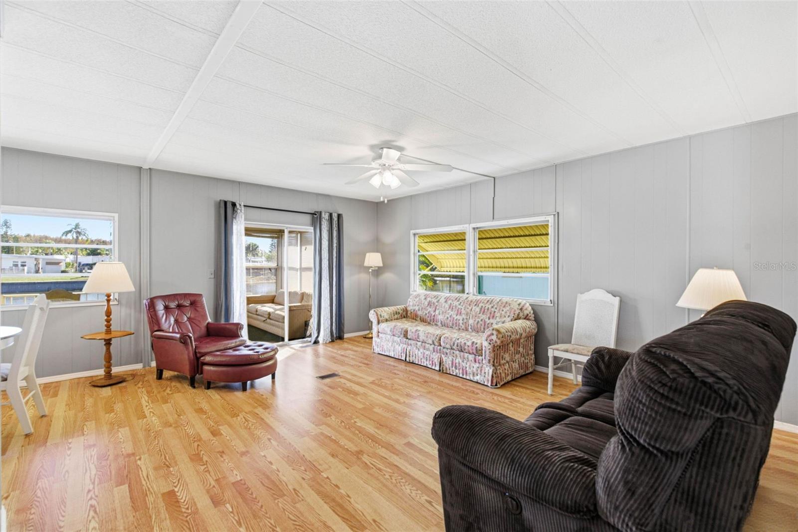 Listing photo id 17 for 39248 Us Highway 19 N 157