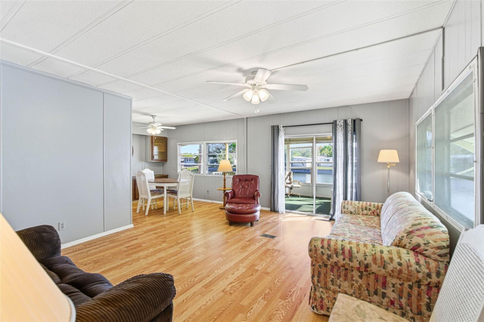 Listing photo id 18 for 39248 Us Highway 19 N 157