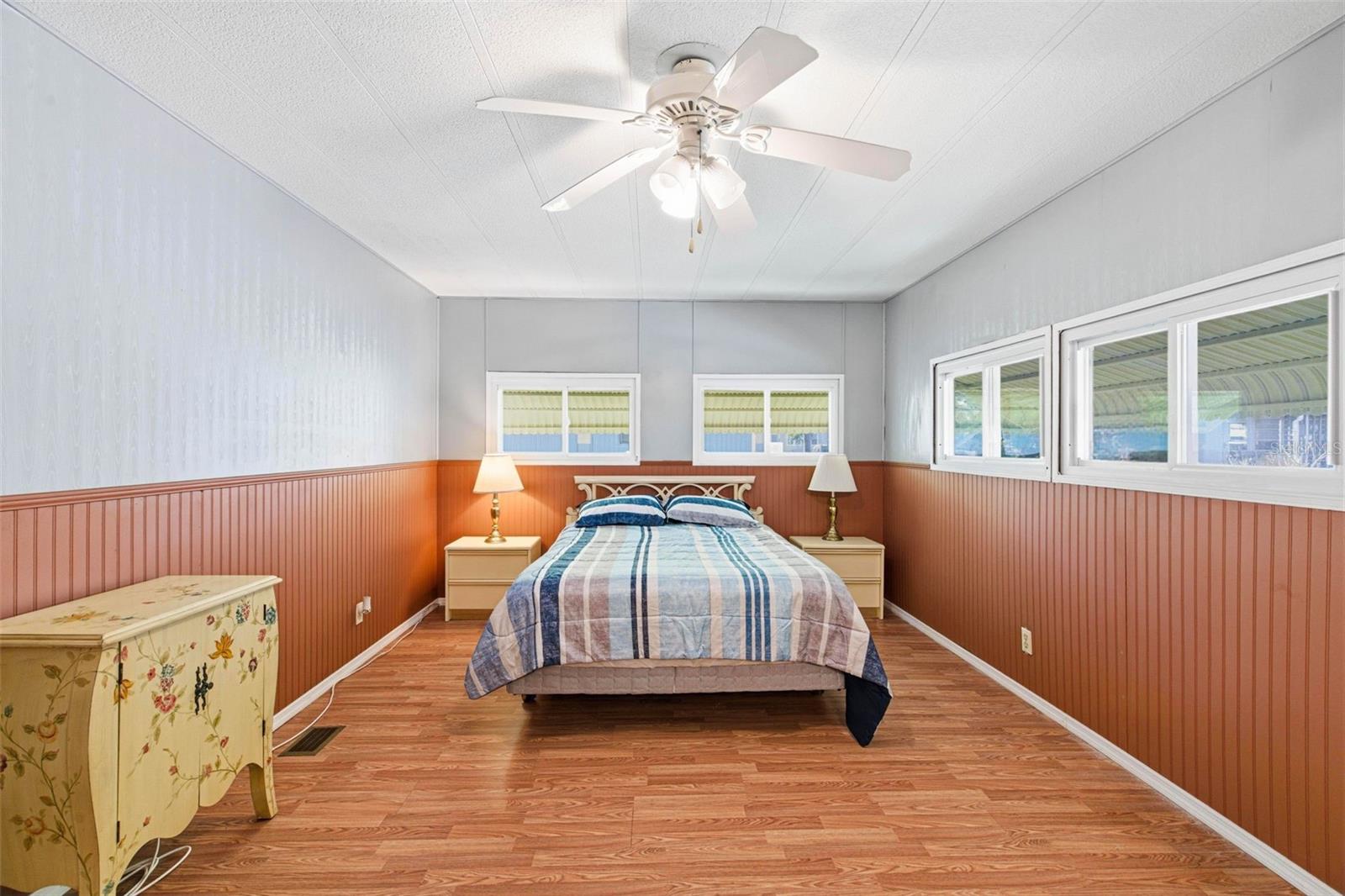 Listing photo id 24 for 39248 Us Highway 19 N 157