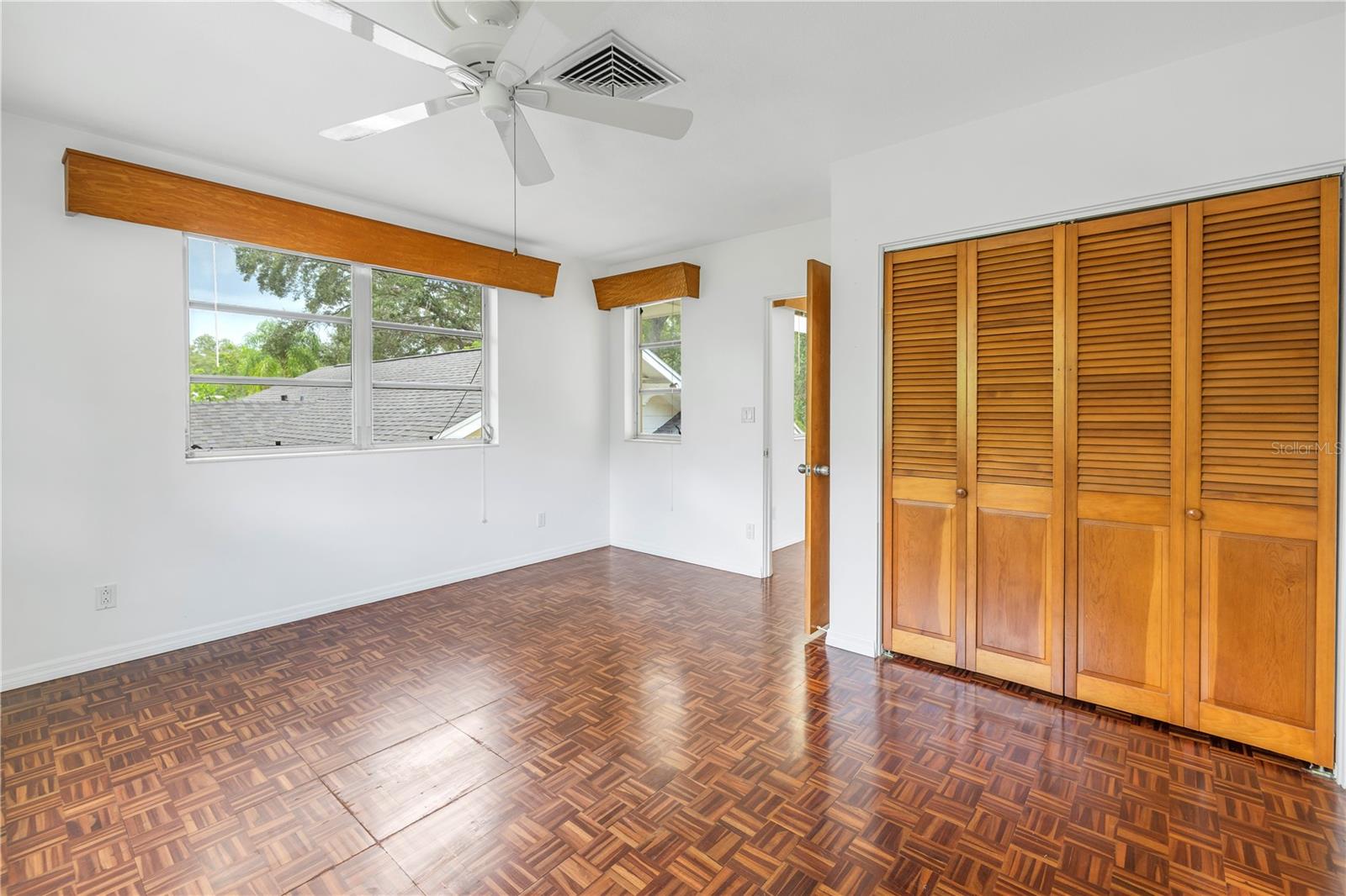 Image 10 of 14 For 356 1-2 14th Avenue Ne