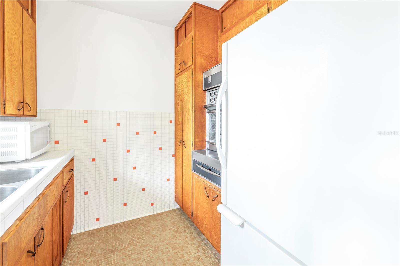 Image 7 of 14 For 356 1-2 14th Avenue Ne