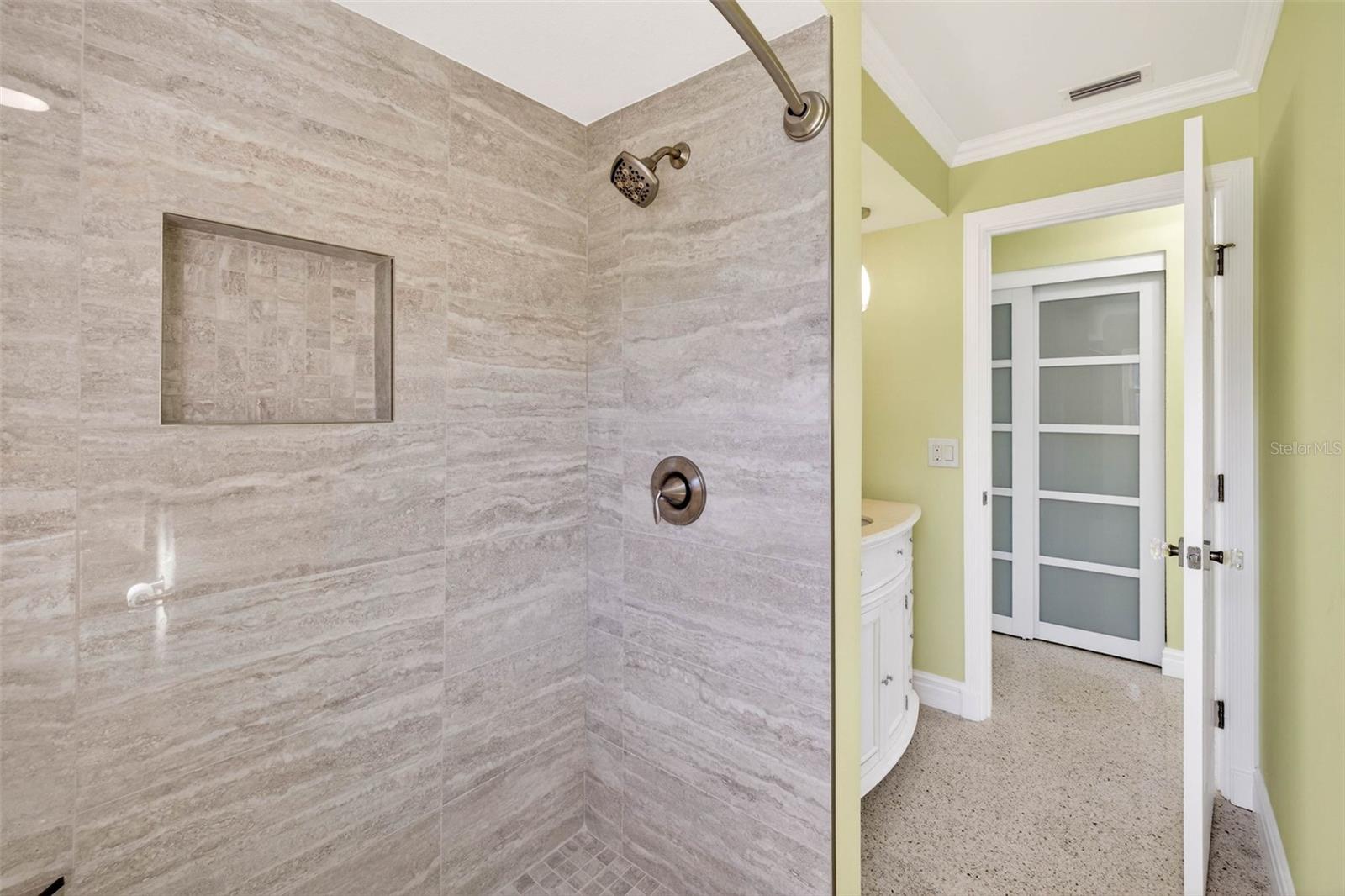 Image 20 of 37 For 4388 50th Place S