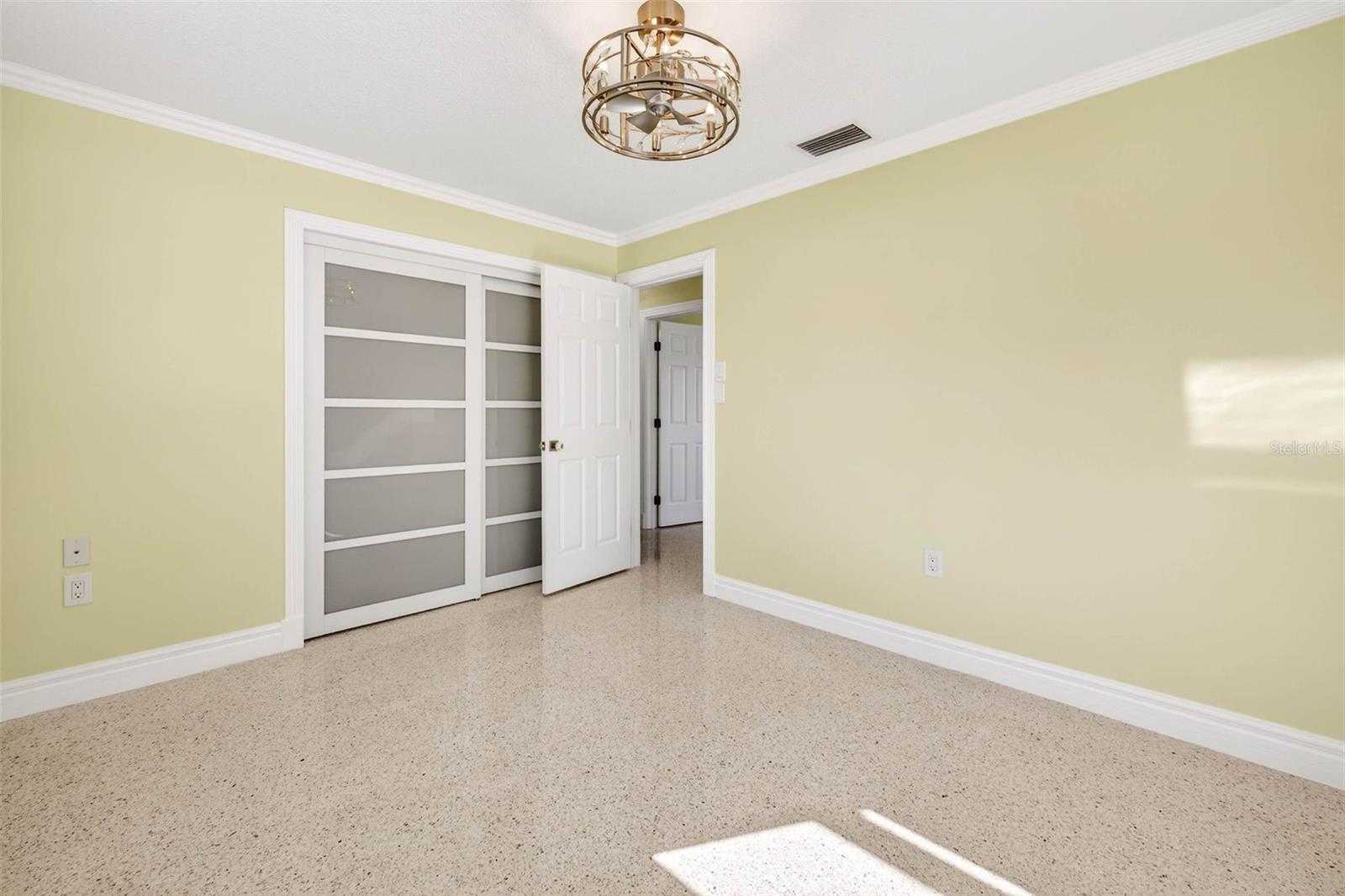 Image 21 of 37 For 4388 50th Place S