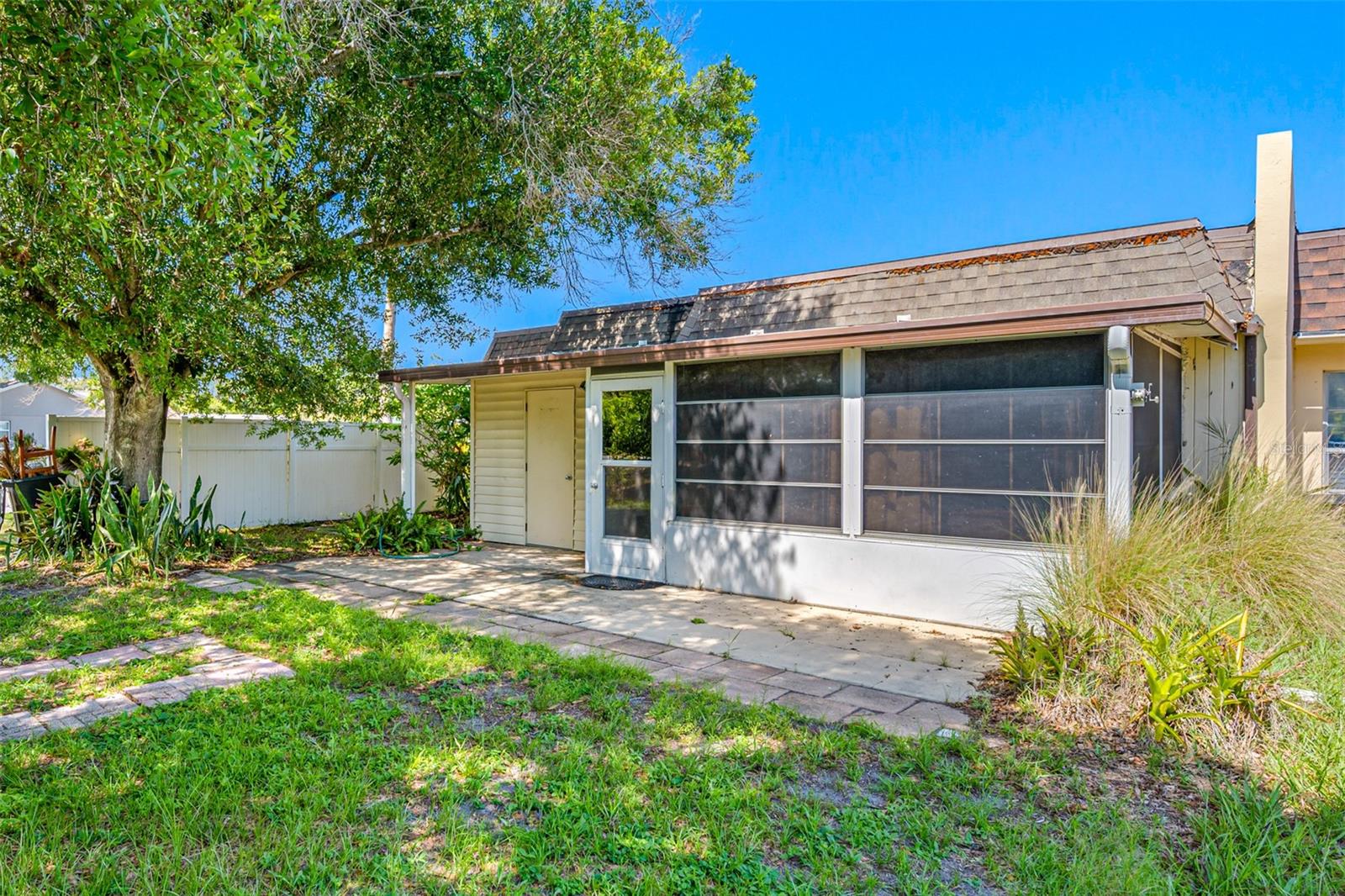 Image 28 of 58 For 9994 83rd Street