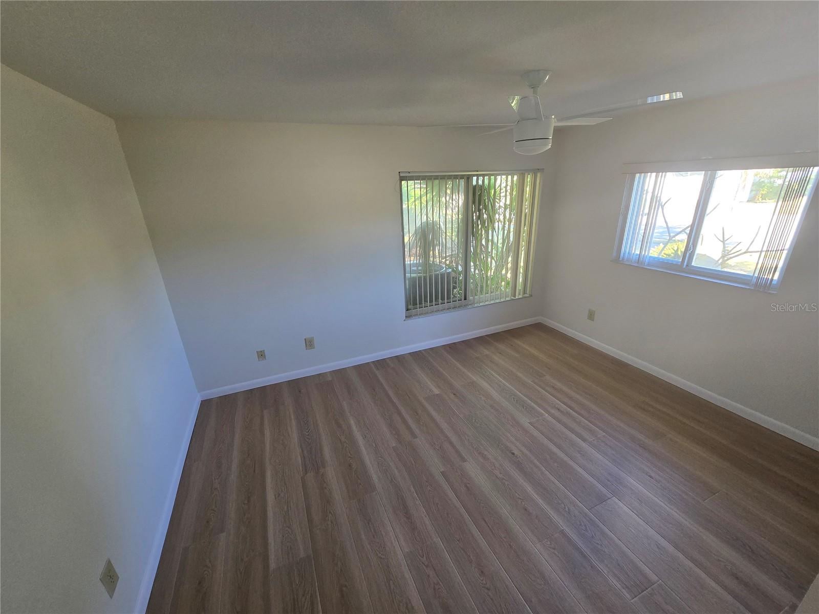 Image 8 of 58 For 9994 83rd Street