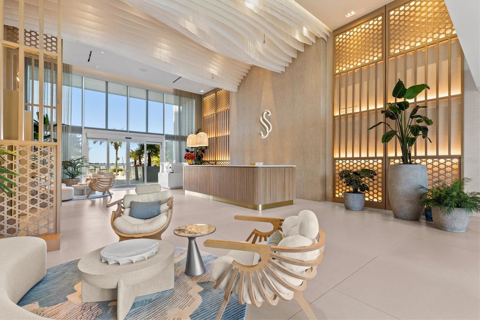 Listing photo id 24 for 1020 Sunset Point Road 703