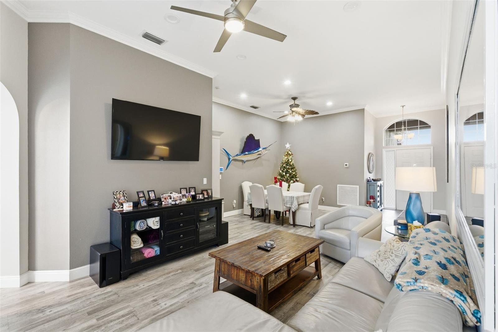 Image 12 of 48 For 391 Wood Bridge Avenue