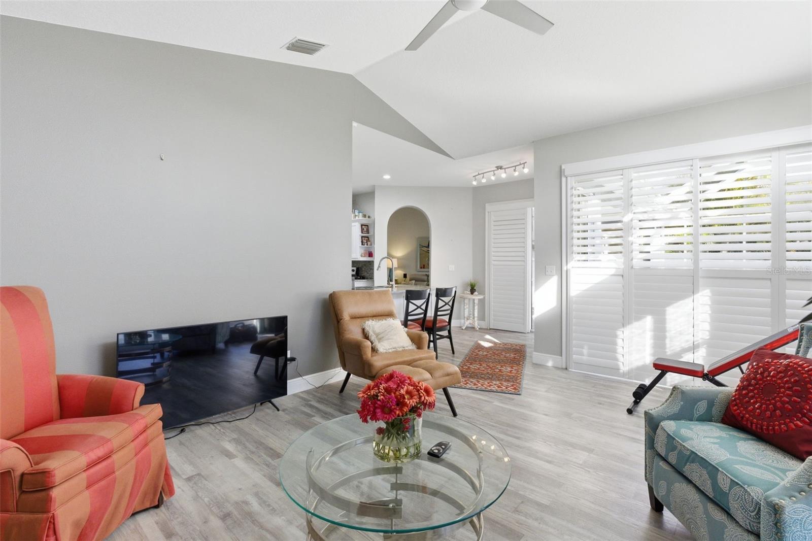 Image 15 of 48 For 391 Wood Bridge Avenue