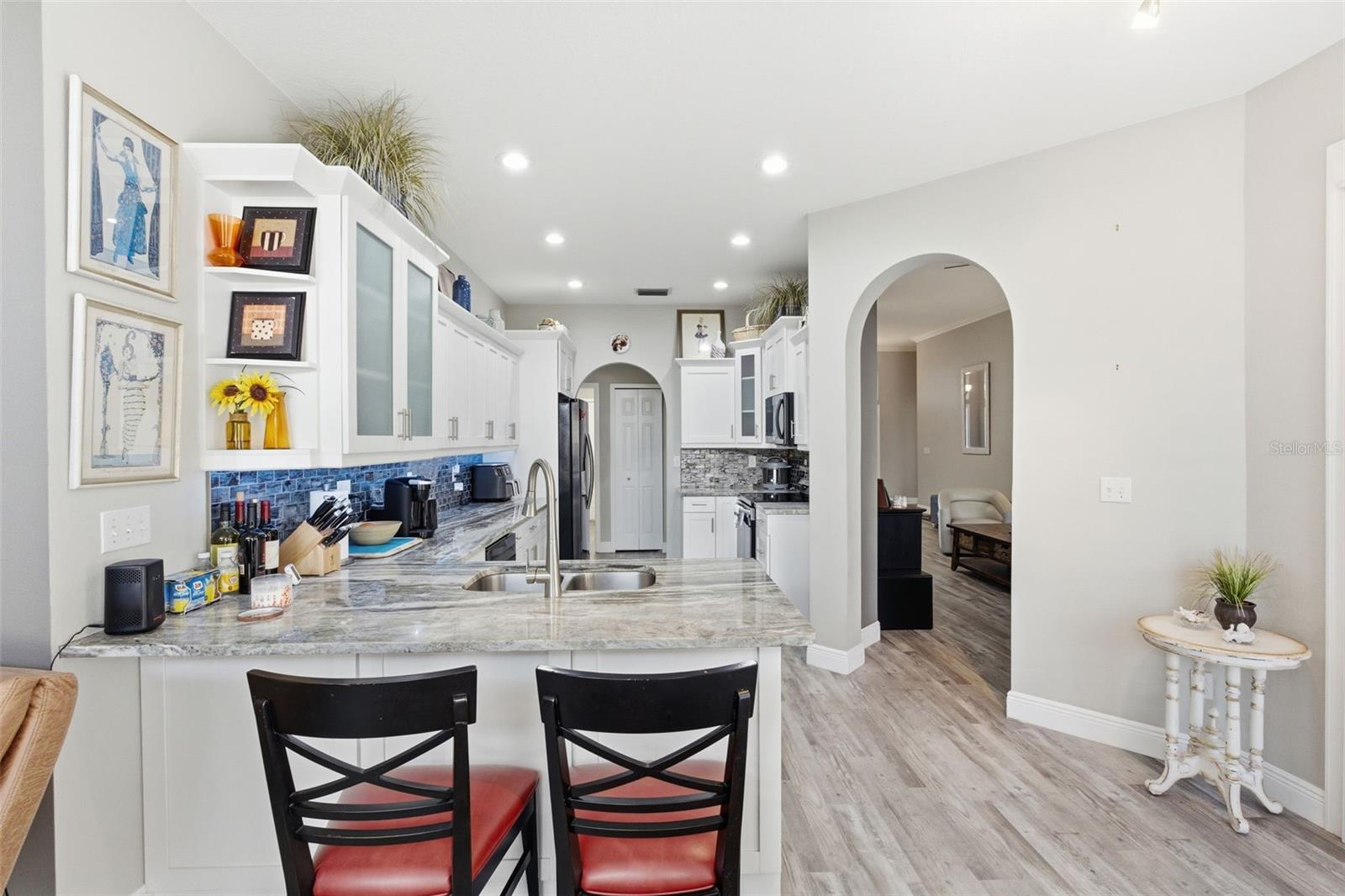 Image 16 of 48 For 391 Wood Bridge Avenue