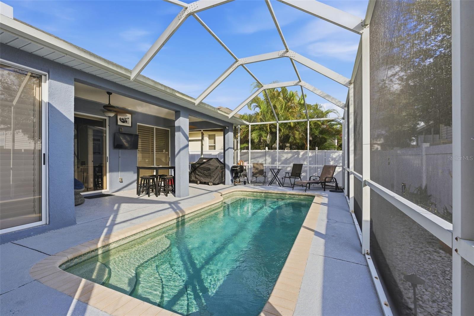 Image 43 of 48 For 391 Wood Bridge Avenue