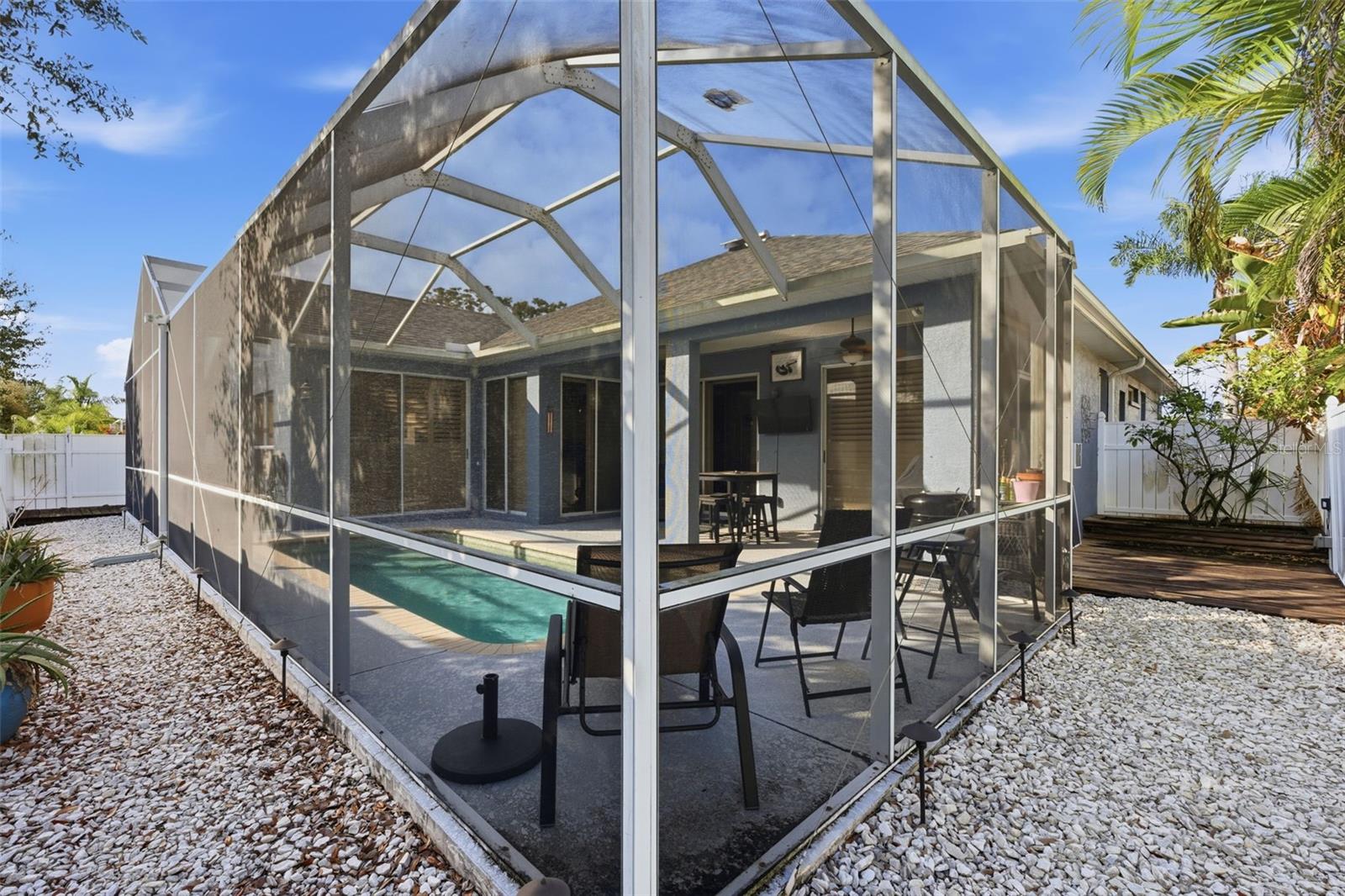 Image 45 of 48 For 391 Wood Bridge Avenue