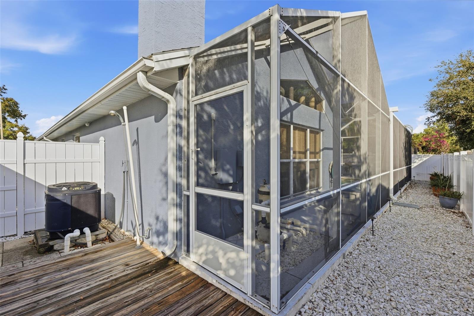 Image 46 of 48 For 391 Wood Bridge Avenue