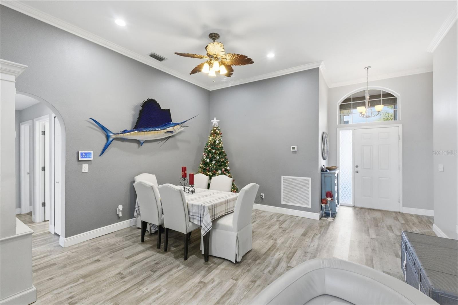 Image 9 of 48 For 391 Wood Bridge Avenue