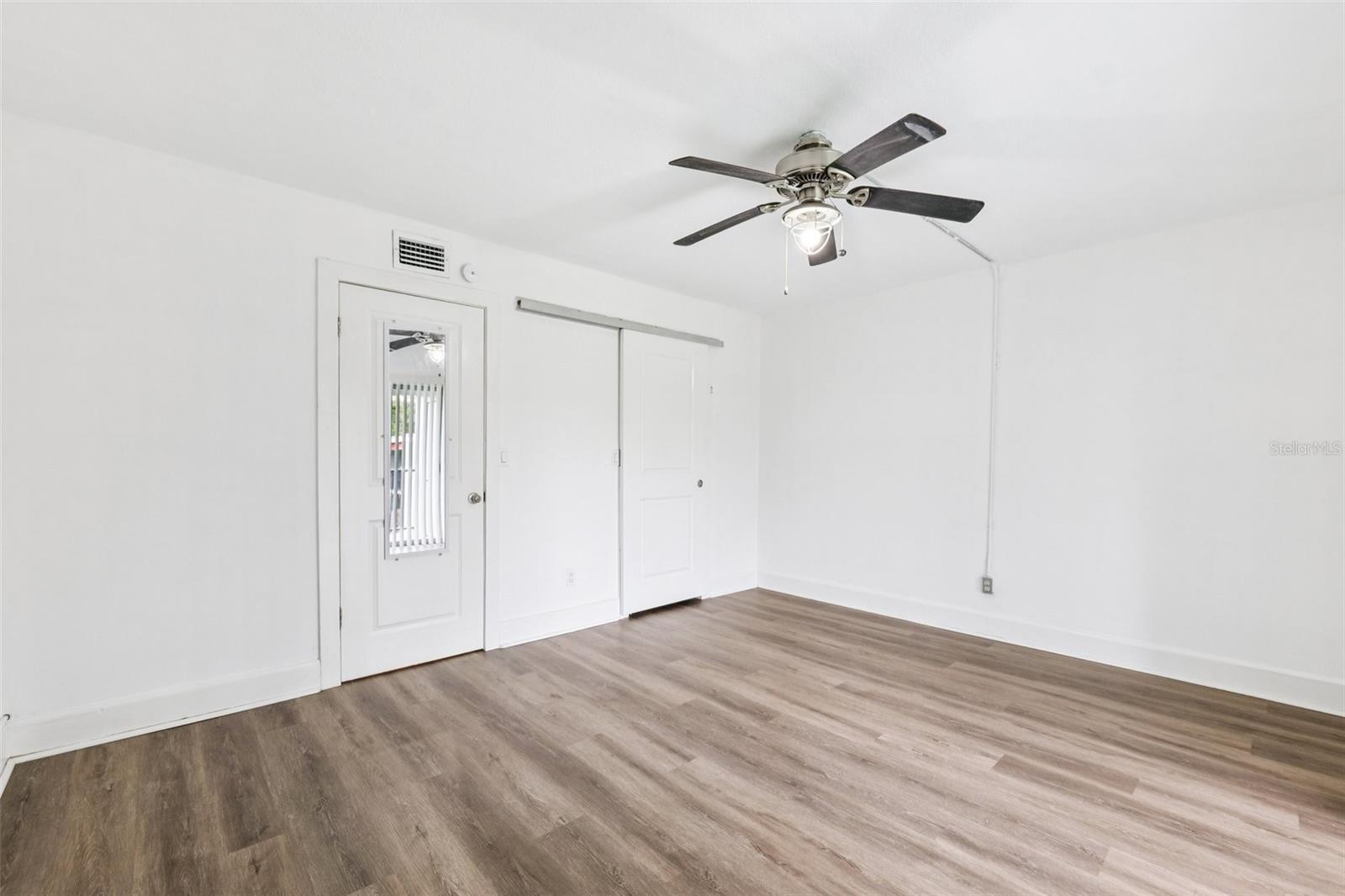 Image 5 of 31 For 2834 Somerset Park Drive