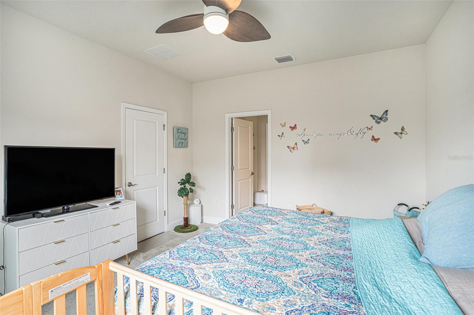 Image 13 of 25 For 19056 Heavenside Court