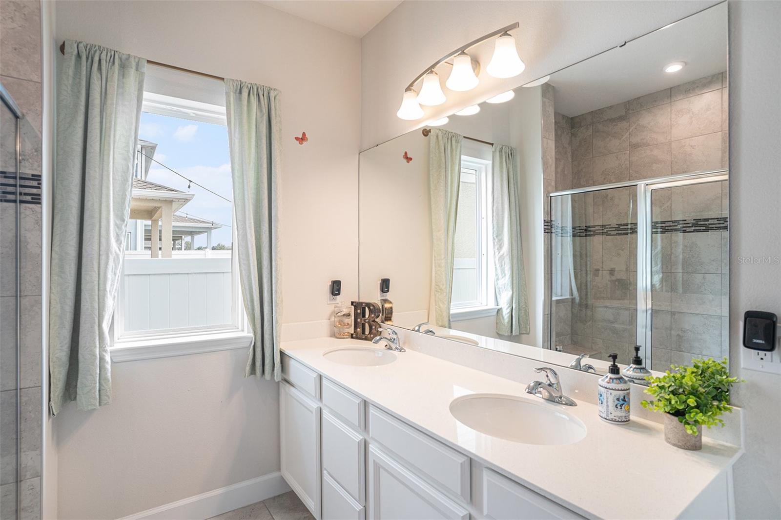 Image 15 of 25 For 19056 Heavenside Court