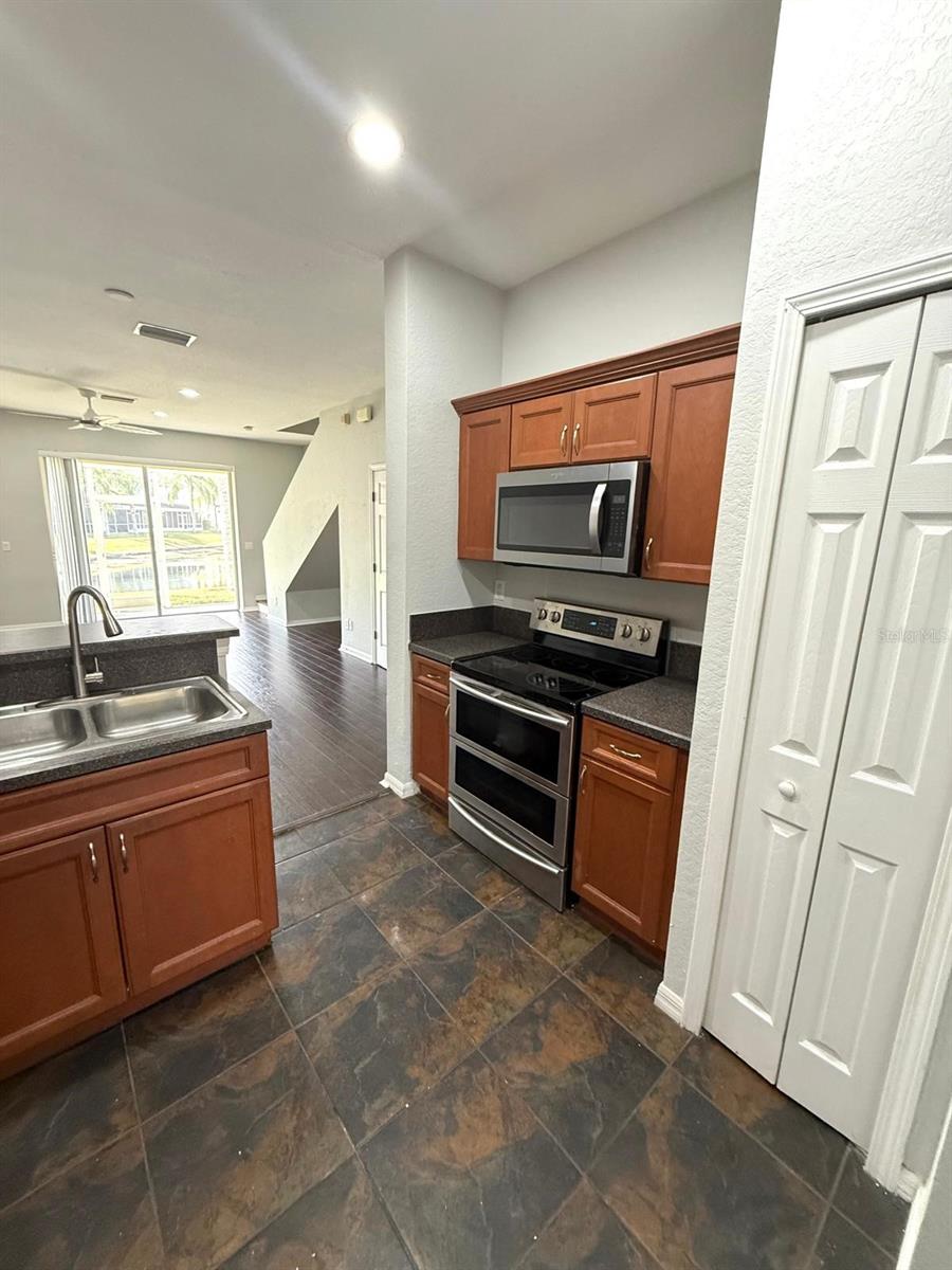 Image 13 of 38 For 11046 Winter Crest Drive