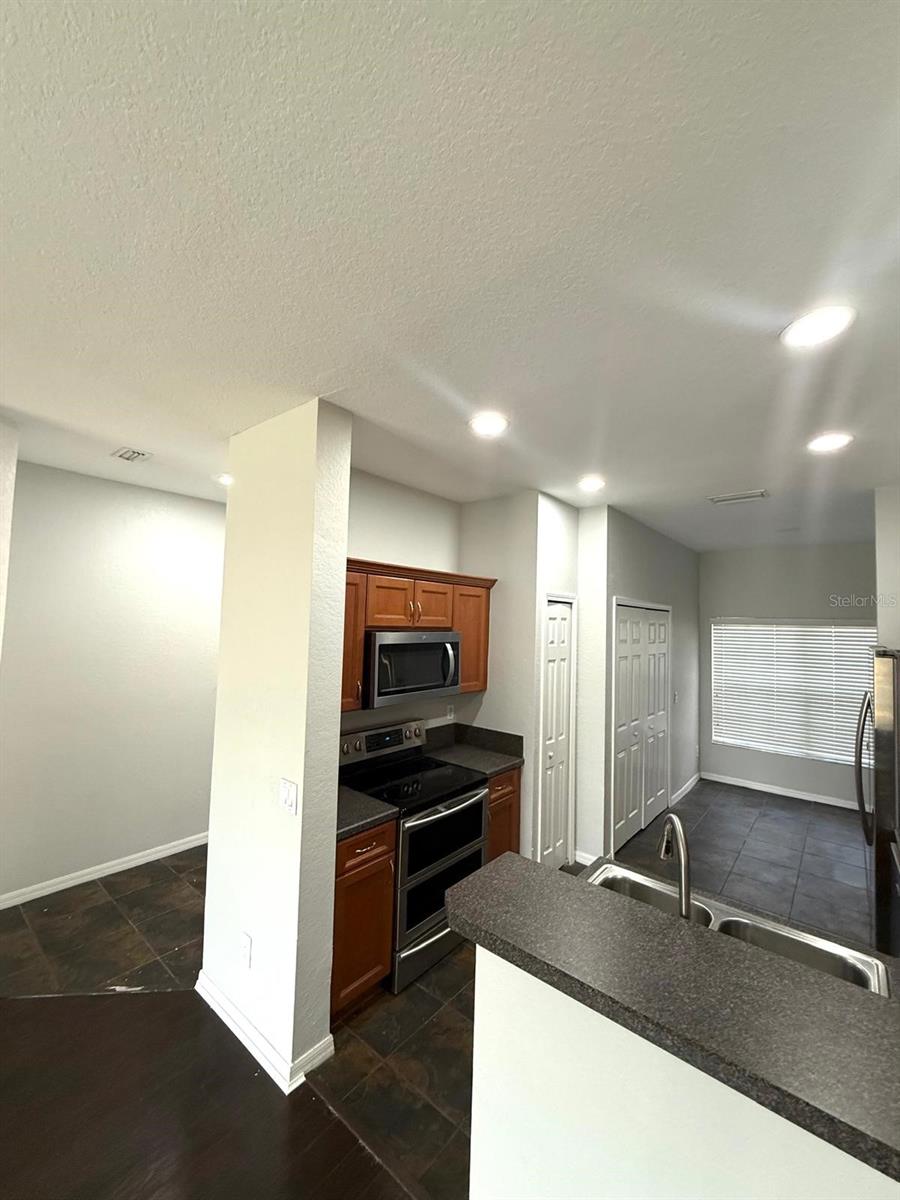 Image 8 of 38 For 11046 Winter Crest Drive