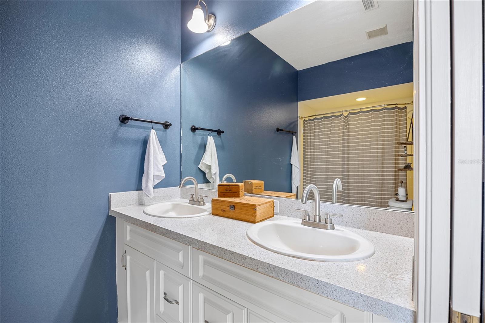 Image 16 of 31 For 5304 Terraza Court