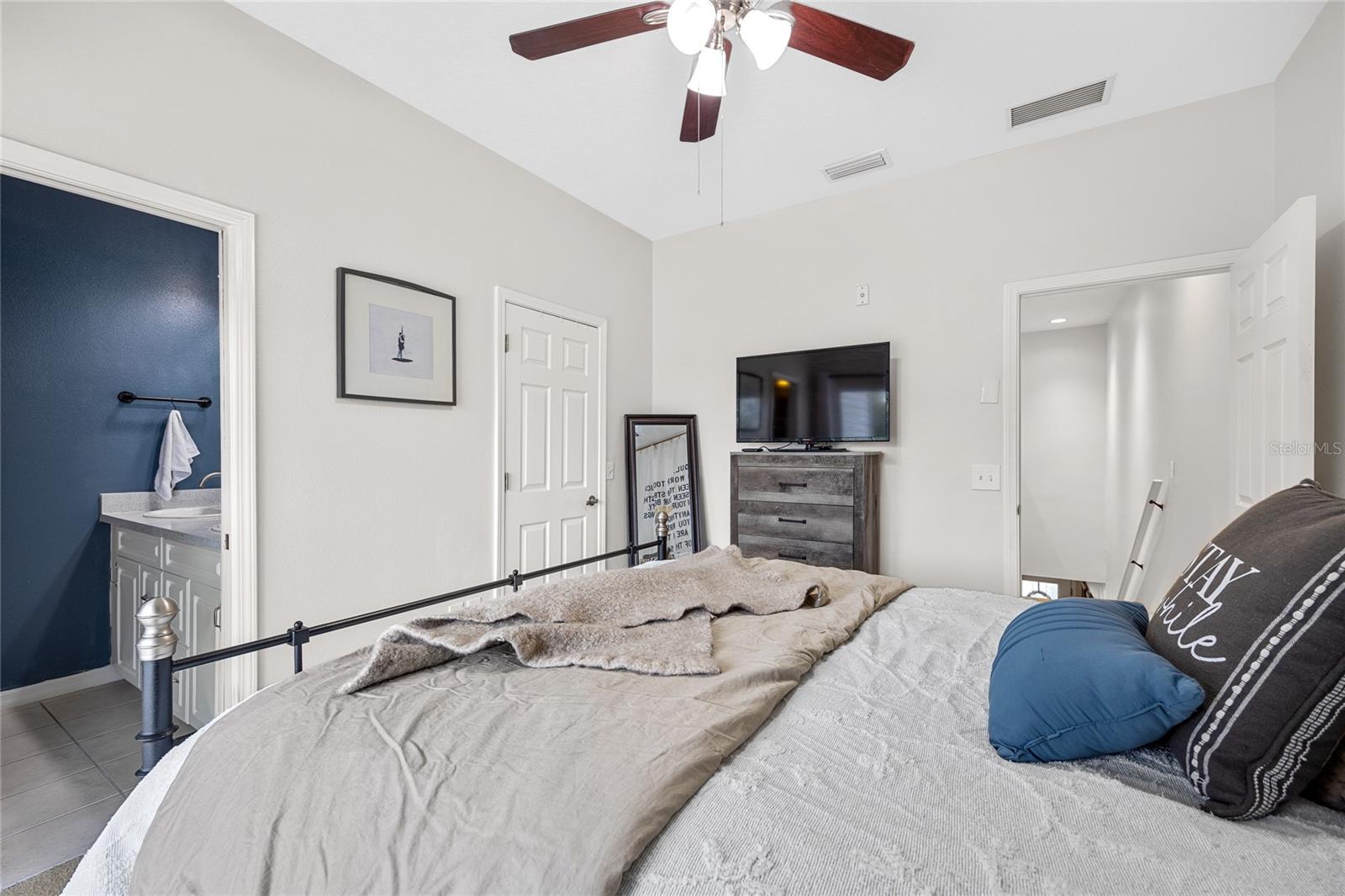 Image 18 of 31 For 5304 Terraza Court